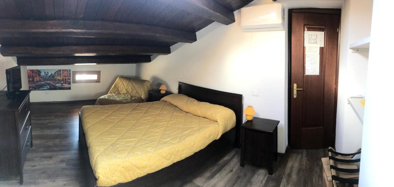 Bb Il Re Alla Reginella Guest House ローマ エクステリア 写真