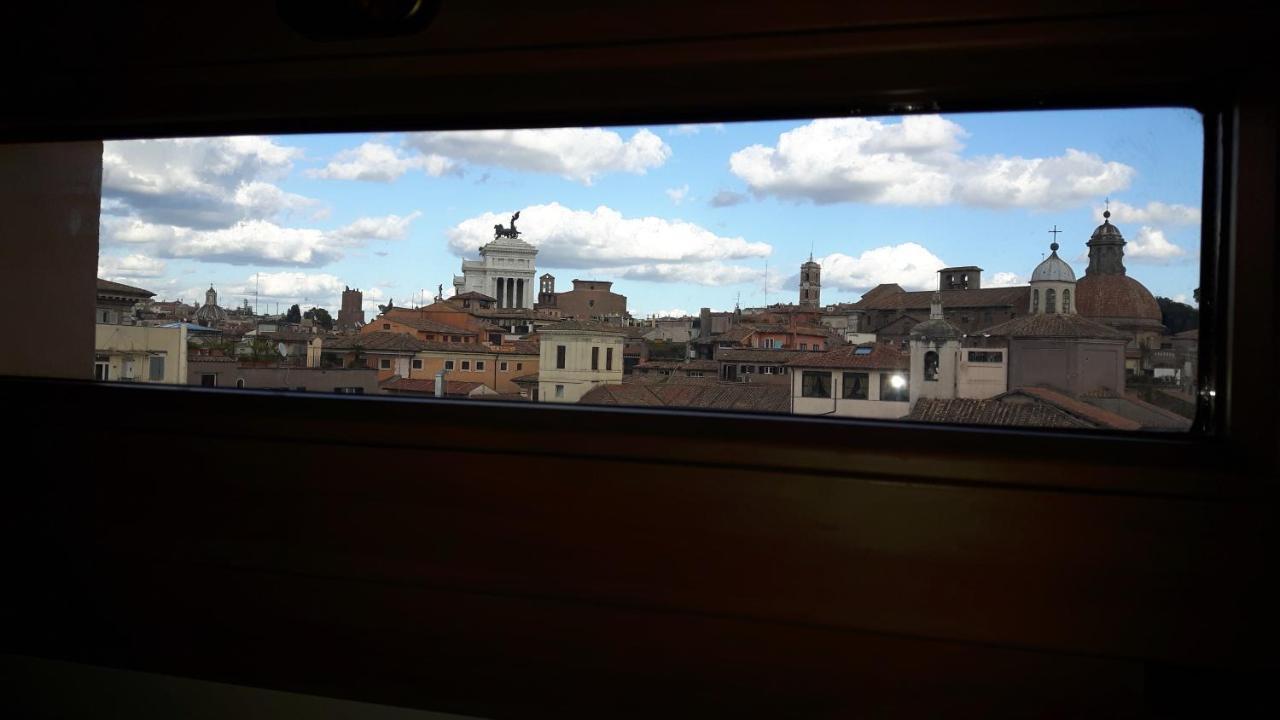 Bb Il Re Alla Reginella Guest House ローマ エクステリア 写真