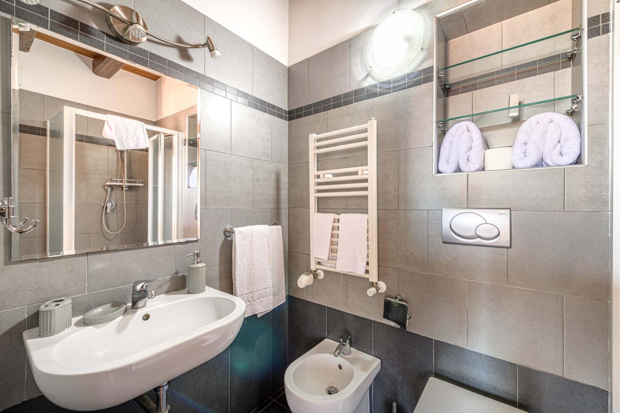 Bb Il Re Alla Reginella Guest House ローマ エクステリア 写真