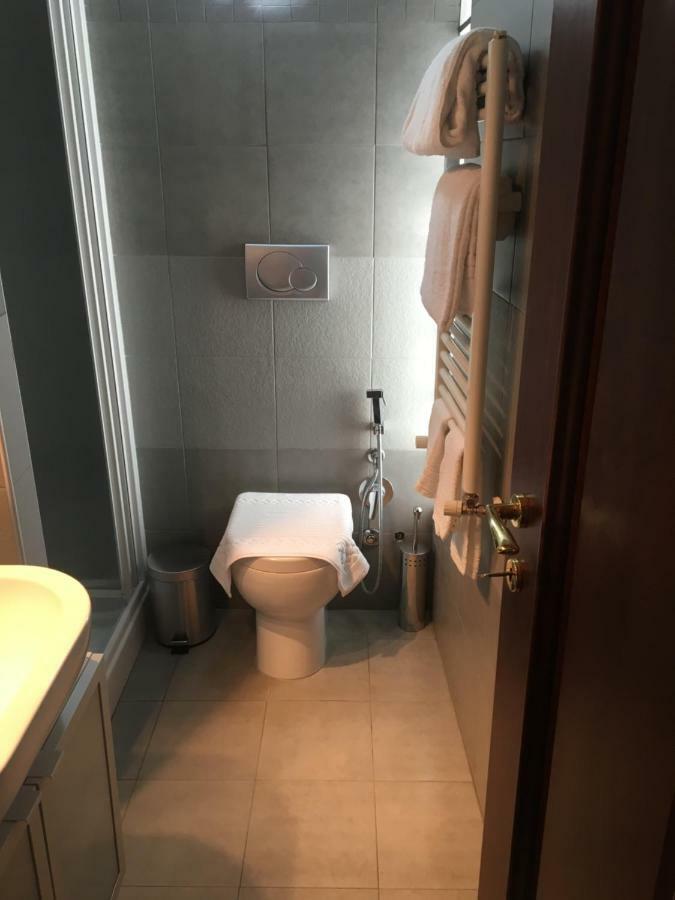 Bb Il Re Alla Reginella Guest House ローマ エクステリア 写真