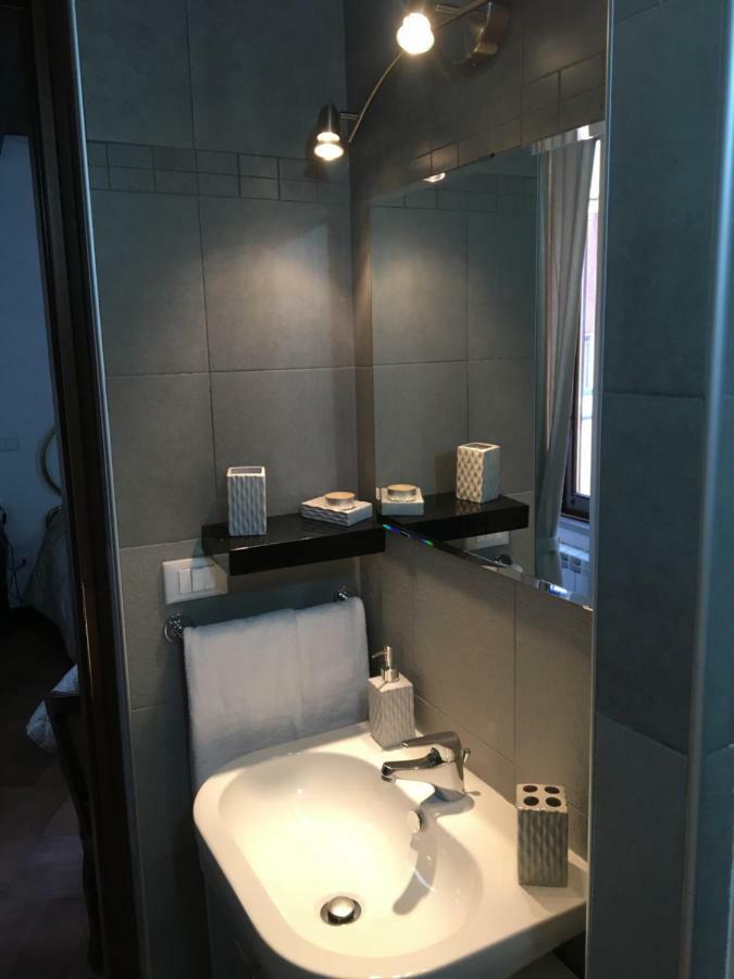 Bb Il Re Alla Reginella Guest House ローマ エクステリア 写真