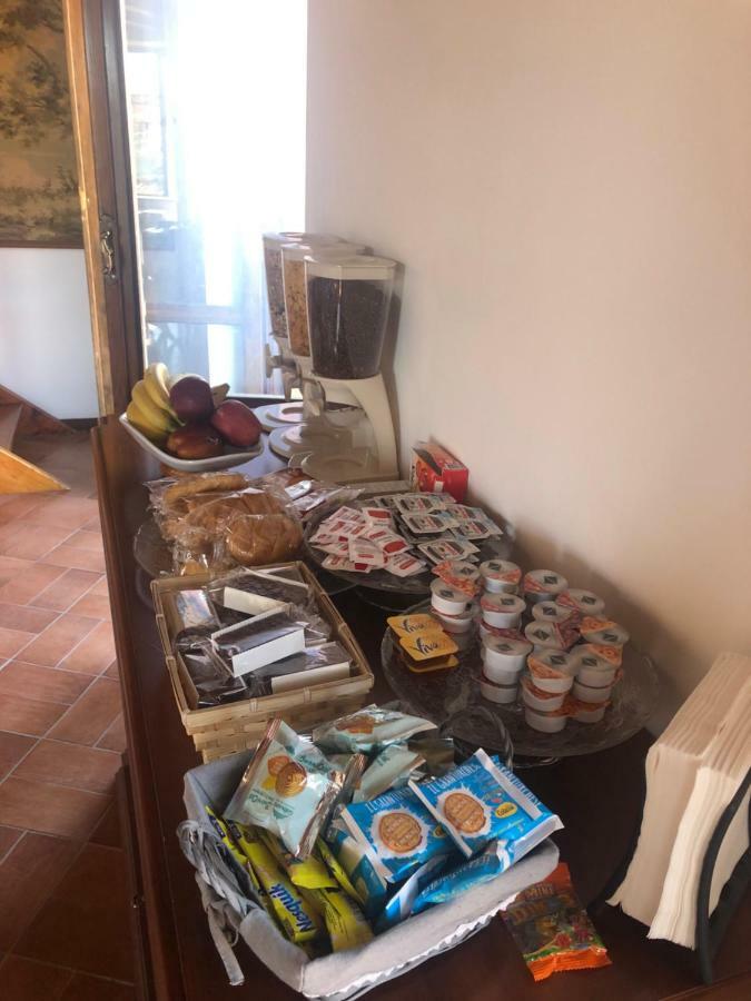 Bb Il Re Alla Reginella Guest House ローマ エクステリア 写真