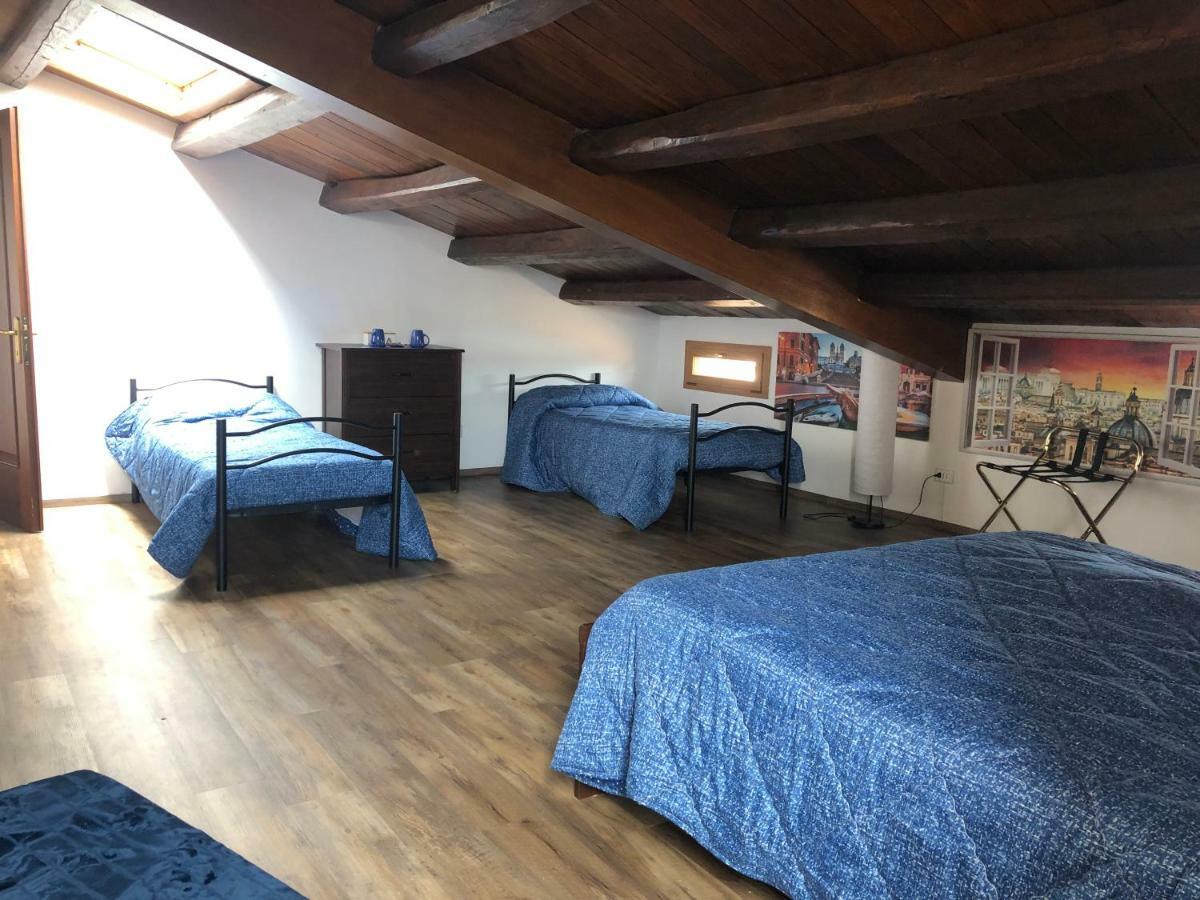 Bb Il Re Alla Reginella Guest House ローマ エクステリア 写真