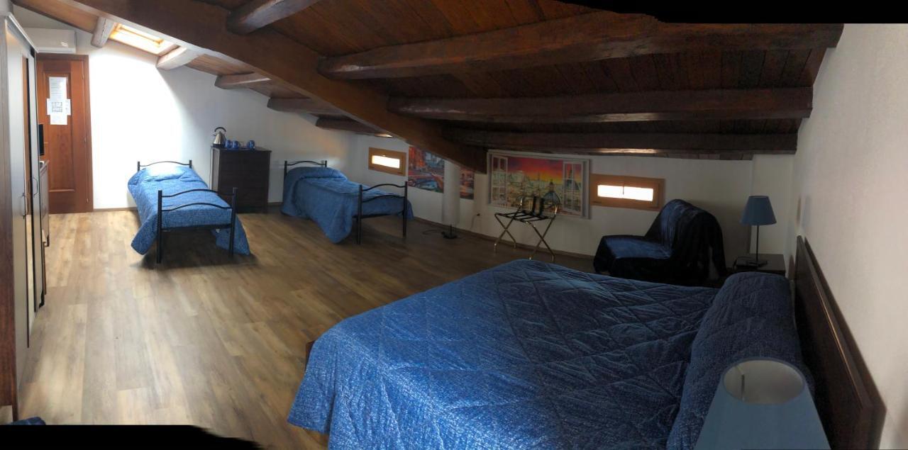 Bb Il Re Alla Reginella Guest House ローマ エクステリア 写真